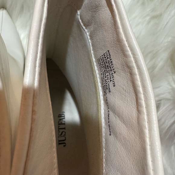 JustFab White Heeled Boots Sleek Design - Picture 4 of 9